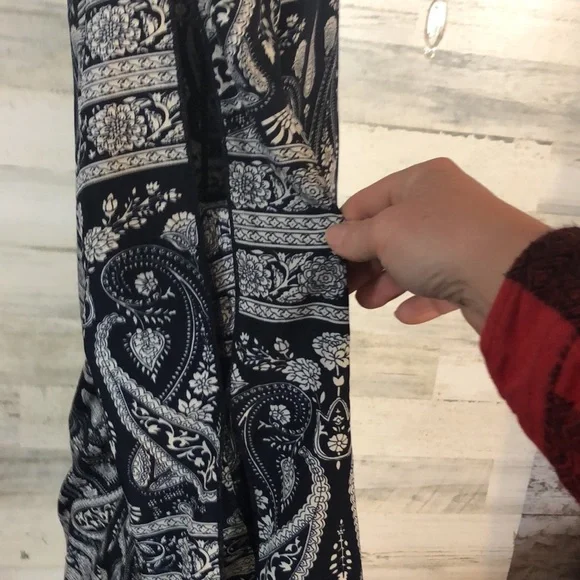 Rue21 blue and white lace graphic dress open sleeves knee length size large​​ - Picture 11 of 11